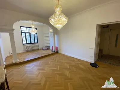 Apartament de vanzare cu 5 camere, imobil consolidat - foto 8