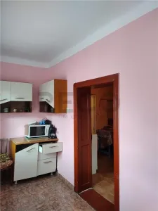 RECO Casa in Poiana tasad cu teren  5000mp - foto 6