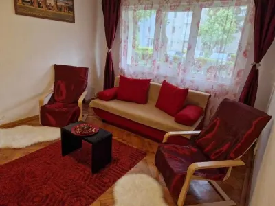Apartament 2 camere Centrul Civic -CEC Bank,parter,95000 Euro neg - foto 2