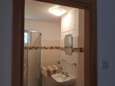 Apartament 2 camere Centrul Civic -CEC Bank,parter,95000 Euro neg - foto 5
