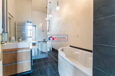 Vanzare apartament 3 camere locatie deosebita in Centru- zona Piata Unirii - foto 4