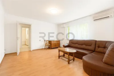 RECO Apartament 3 camere, etajul 2, Oradea - Oradea
