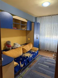 Apartament cu 4 camere zona  9 Mai - foto 8