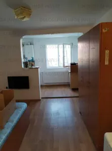 Garsoniera semidecomandata - zona Tractorul - Brasov