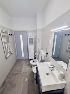 Torontalului, apartament 2 camere, centrala proprie, lift - foto 9