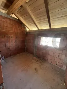 RECO, Casa la rosu, cu toate utilitatile, Zona Cihei, Bihor - foto 5