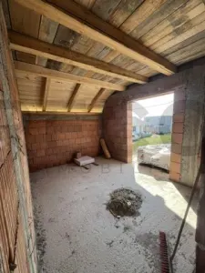 RECO, Casa la rosu, cu toate utilitatile, Zona Cihei, Bihor - foto 6