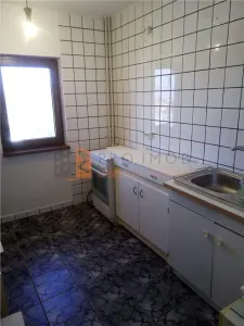Apartament 3 camere cf 1 semidecomandat zona Crang - foto 5