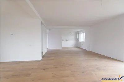 Imobil aparte, arhitectura deosebita, conditii avantajoase, Sanpetru - foto 9