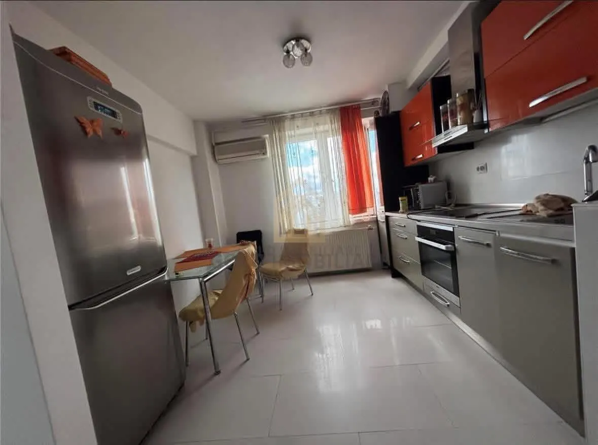 Apartament 4 camere de inchiriat - foto 2