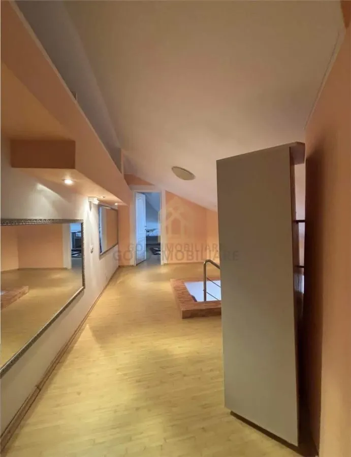 Apartament 4 camere de inchiriat - foto 8