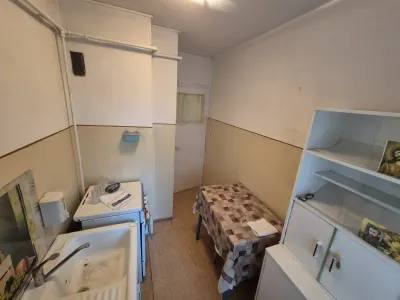 Apartament 2 camere decomandat etaj intermediar Grivitei - foto 4
