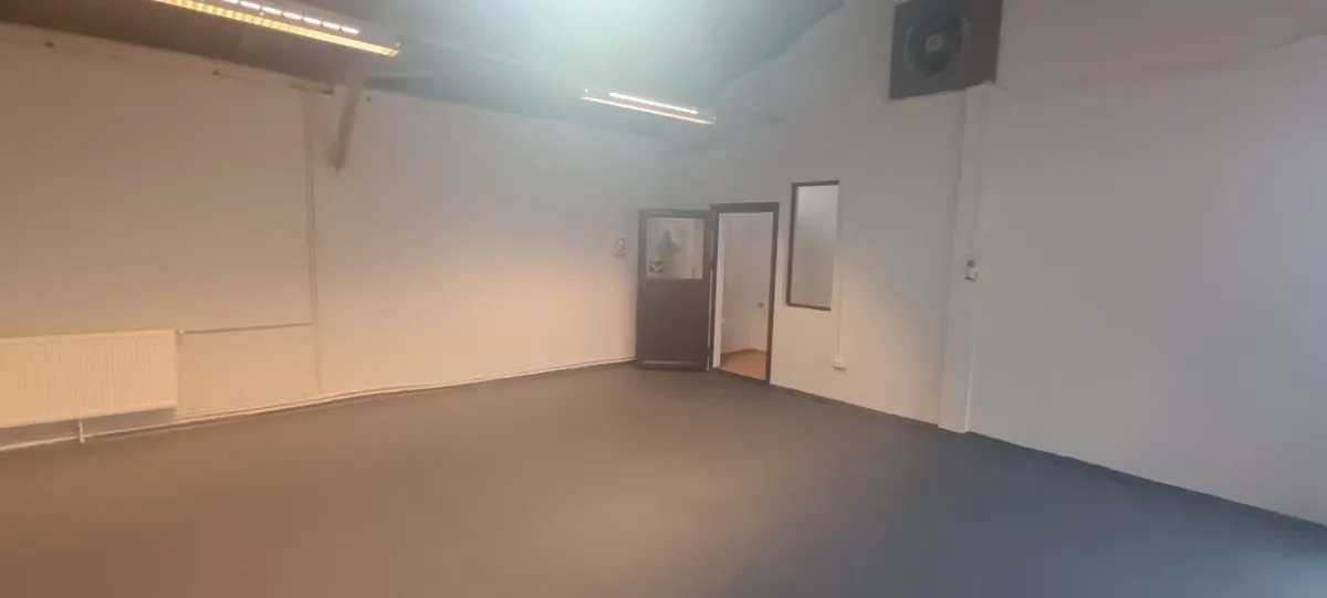 Spatiu depozitare/productie  in Ploiesti, zona Xenia - foto 1