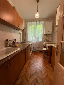 Centru - Cuza Voda , 3 camere , etaj intermediar - foto 3