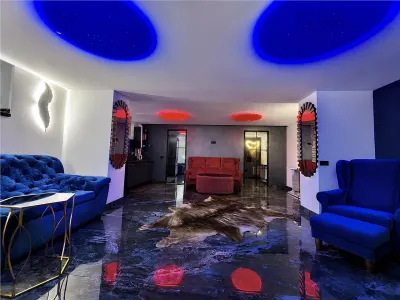 Spatiu comercial ultra finisat cu vad stradal zona Judetean - foto 14