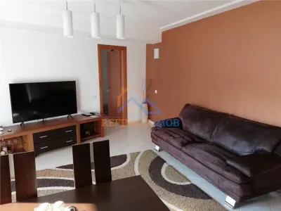 Apartament de vanzare cu 3 camere, zona Decebal - foto 2