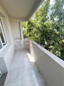 RECO, apartament decomandat,4 camere, bloc cu lift, Nufarul - foto 19