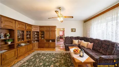 Casa cu spatiu comercial, 1.000mp teren anexe, areal Central, Reghin - Reghin