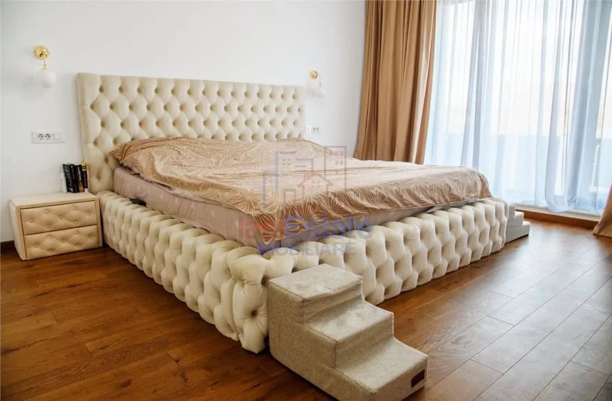 Casa intr-o zona linistita cu garaj si teren-1091 mp - foto 7