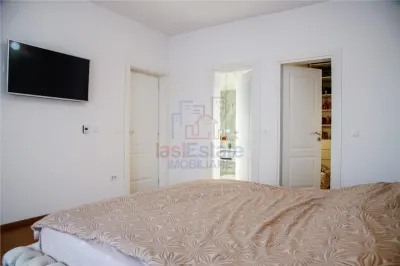Casa intr-o zona linistita cu garaj si teren-1091 mp - foto 8