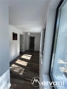 Casa de vanzare cu 2 apartamente in Azuga - foto 22