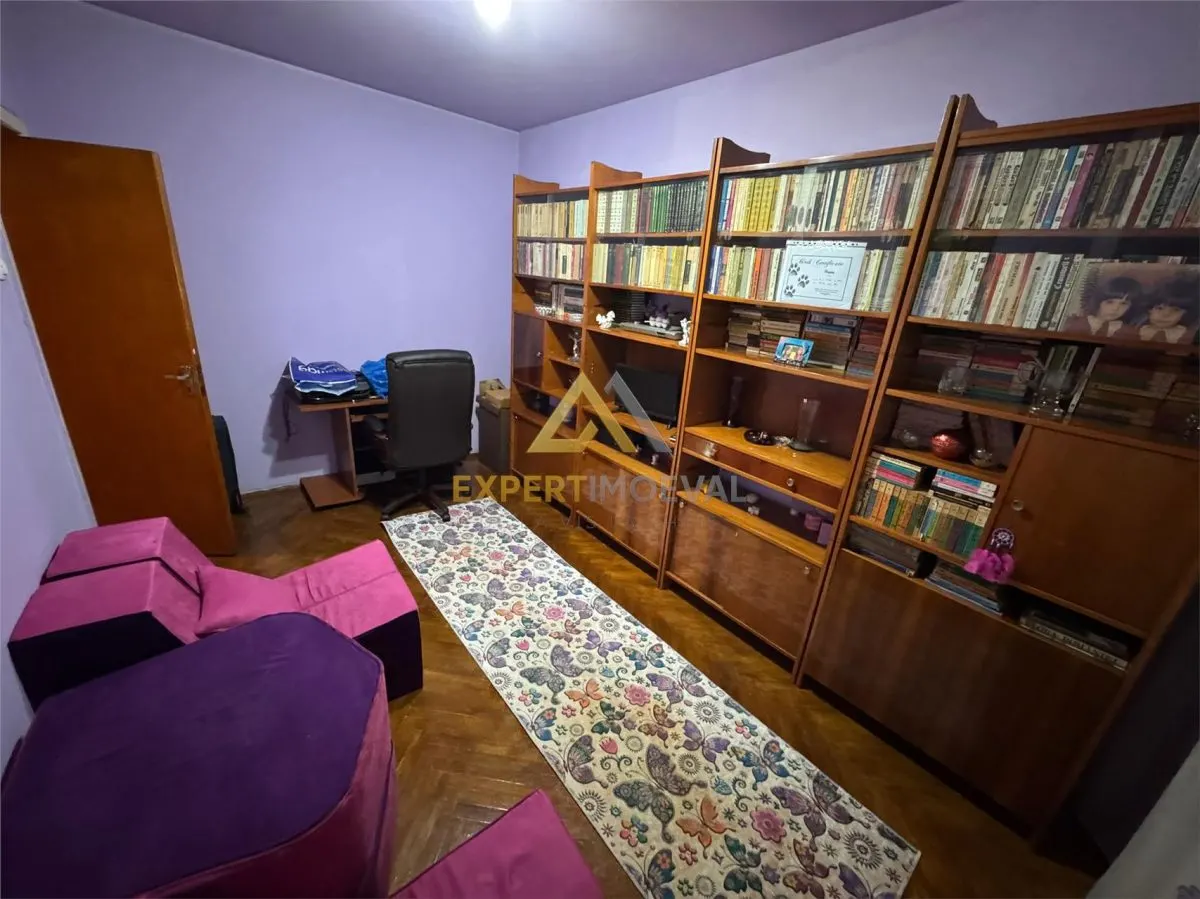 Apartament de vanzare cu 4 camere, Str. Moldovei-Central - foto 5