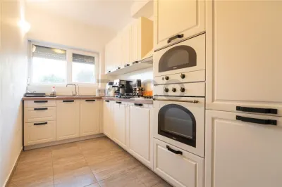 RECO Apartament la casa curte proprie  , Paleu - foto 6