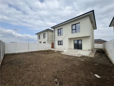 VILA DE VANZARE DOMNESTI LA CHEIE 4 CAMERE - TEREN- PANOURI FOTOVOLTAICE - Domnesti