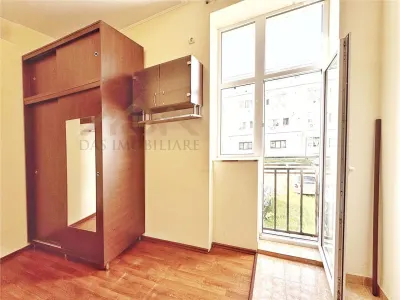 Garsoniera etaj 1, str. V Babes, zona facultatii - Baia Mare