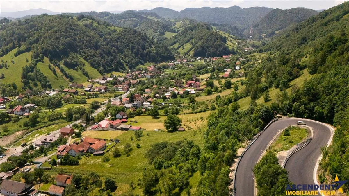 Deschidere spre crestele alpine+ documentatie turistica, 4.400 mp de inspiratie naturala - foto 10