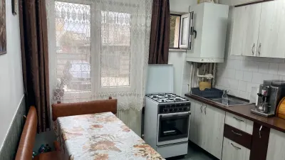 Apartament 4 camere, 82 mp utili, parter si  garaj - foto 6
