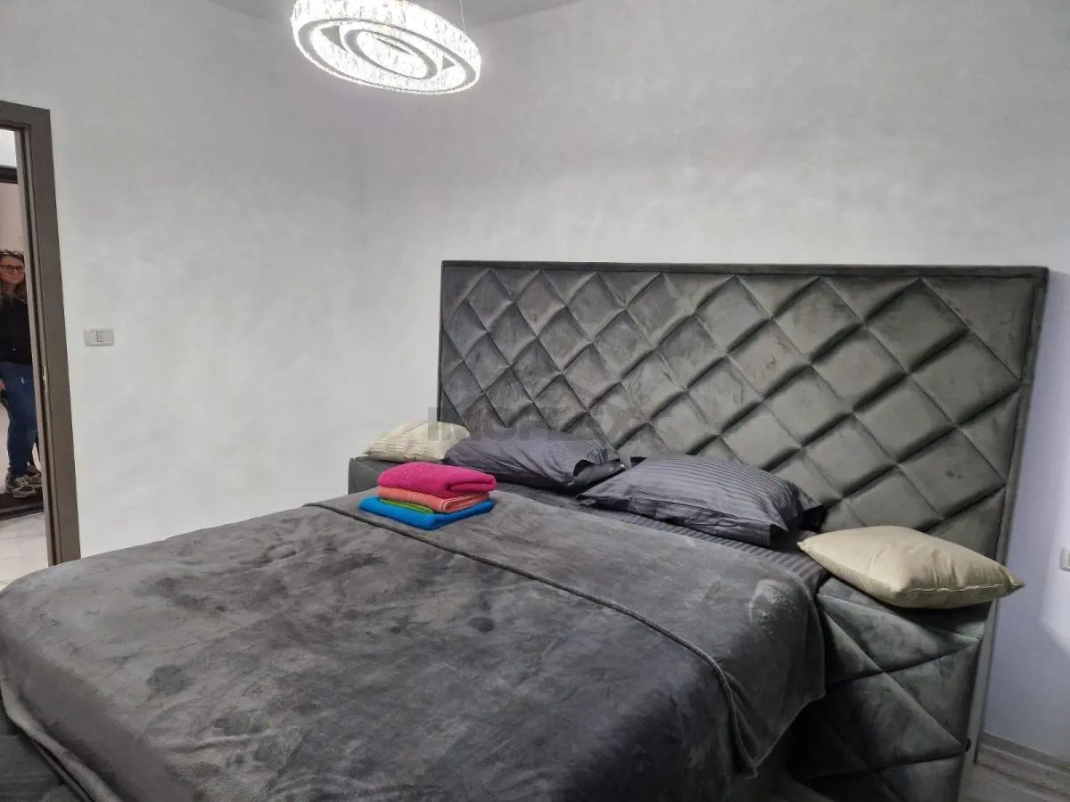 Apartament 2 camere -curte proprie - foto 3