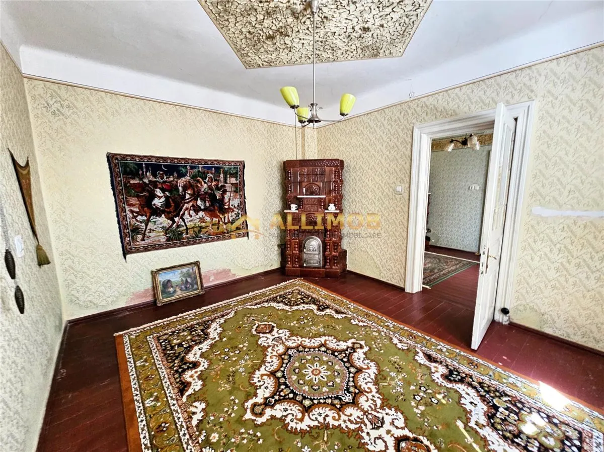 Casă de vânzare în zona Sala Sporturilor – ideală pentru locuit sau investiție - foto 1