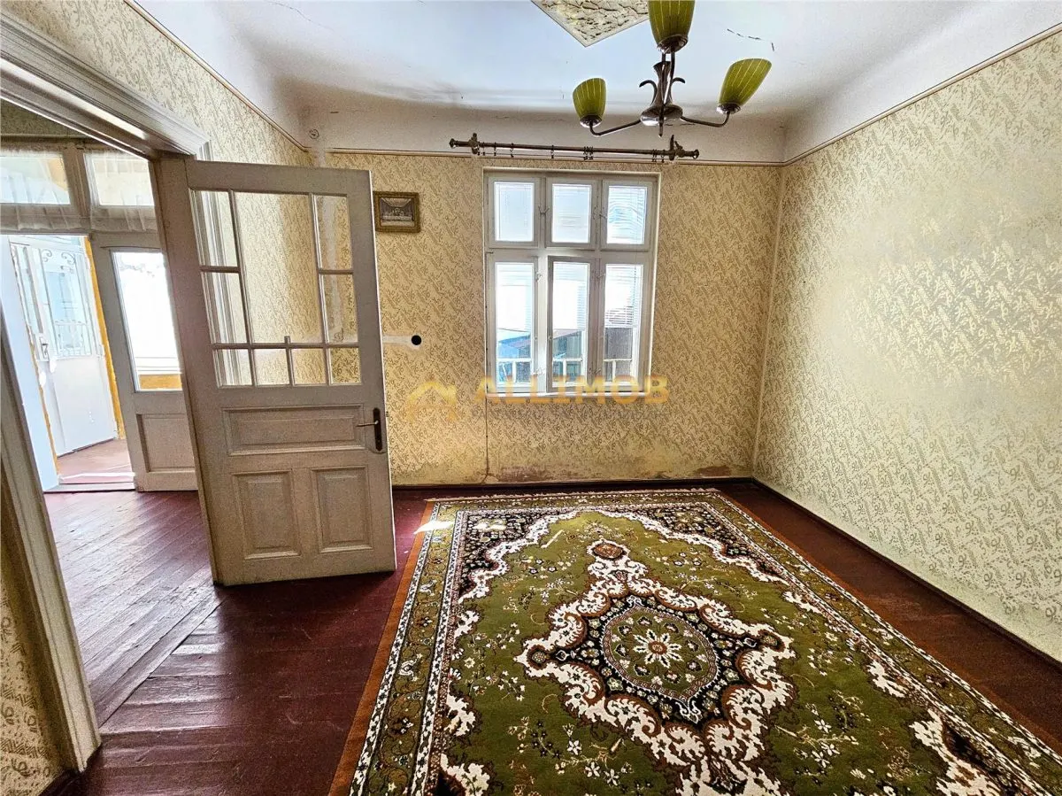 Casă de vânzare în zona Sala Sporturilor – ideală pentru locuit sau investiție - foto 11