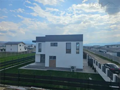 Vila moderna de 4 camere in Cristian - foto 12