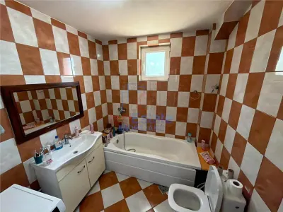 Apartament cu 3 camere si teren in Miroslava langa notariat Iulia Paduraru - foto 11