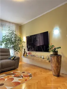 Medicina, apartament 2 camere, centrala proprie, parcare in curte - foto 7