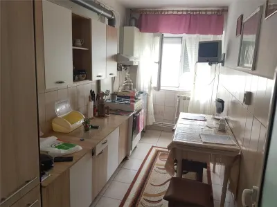 DECOMANDAT! Ap 3 camere, zona Victoriei-Garii in Sup de 78mp - foto 8