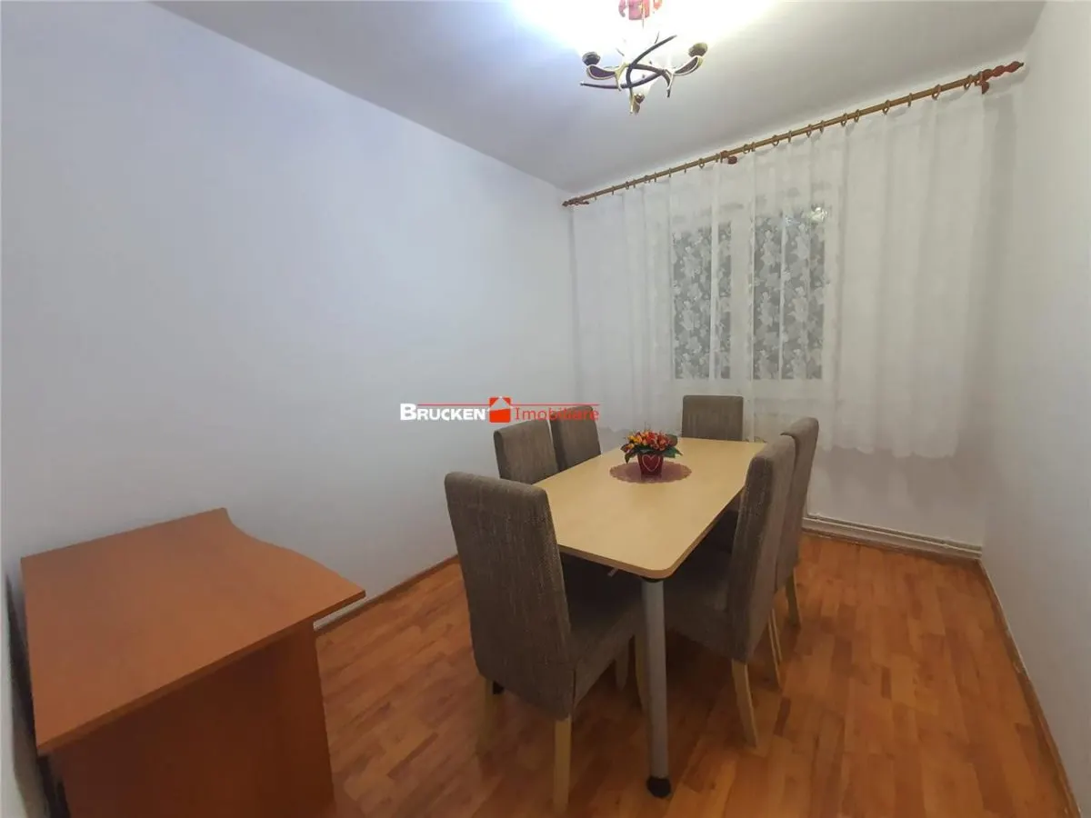 De inchiriat apartament cu 3 camere - foto 7