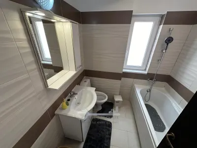 Ap 1 cam , 30 mp + balcon, loc parcare - 300EUR/lună, Ionel Teodorean - foto 6