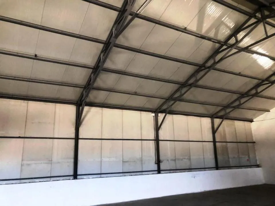 Hala de 440 mp si rampa betonata de 1340 mp in Blejoi. - foto 17