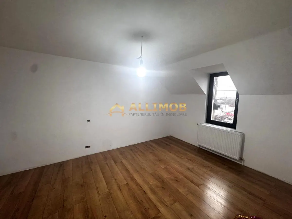 Casa 7 camere in Manesti. - foto 16