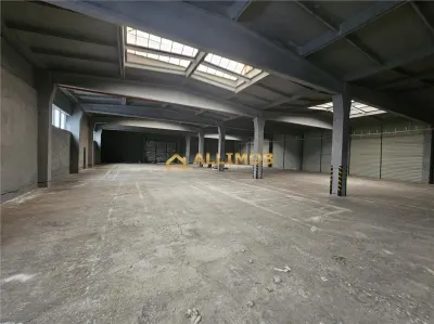 Hala de 4304 mp si 500 mp birouri in Ploiesti, zona Sud. - Ploiesti