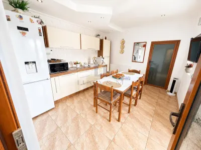 Casa individuala cu teren de 1.480 mp in Dumbravita - foto 7