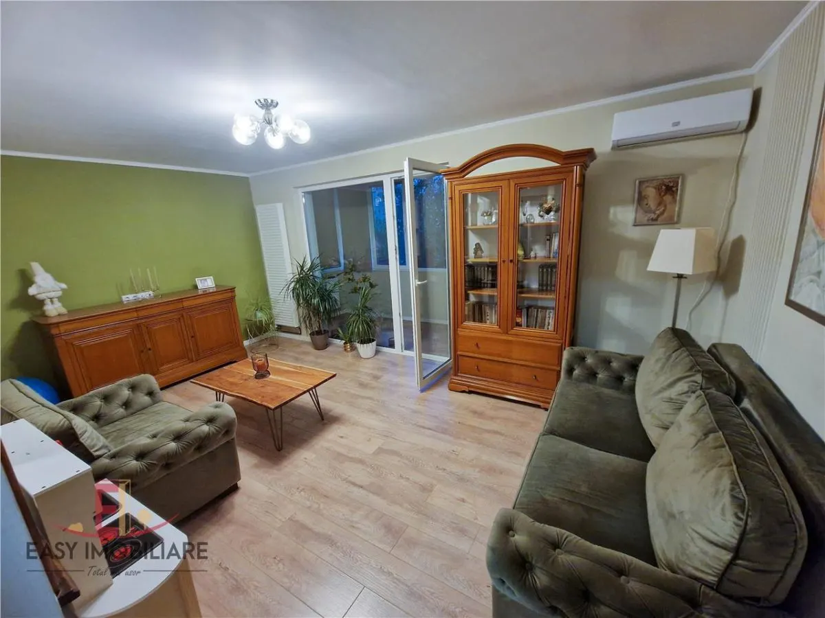 Apartament 3 camere, renovat, UMF, Spital, central,  lift,  Targu Mures - foto 1