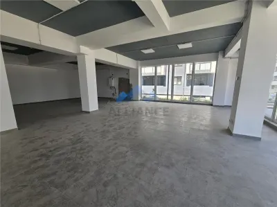 Spatiu comercial, 260mp, imobil nou, - foto 2