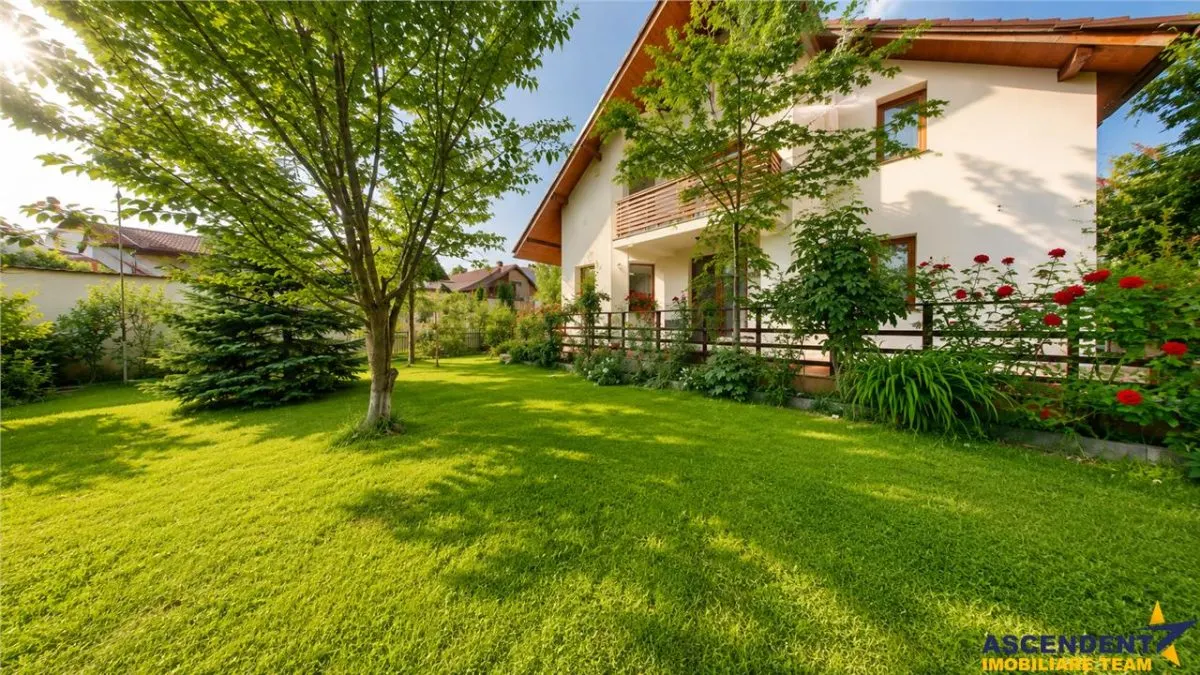 Villa with dual value, 606 sqm land, terraces: premium residence and/or business opportunity, Tractorul, Brasov. - foto 1