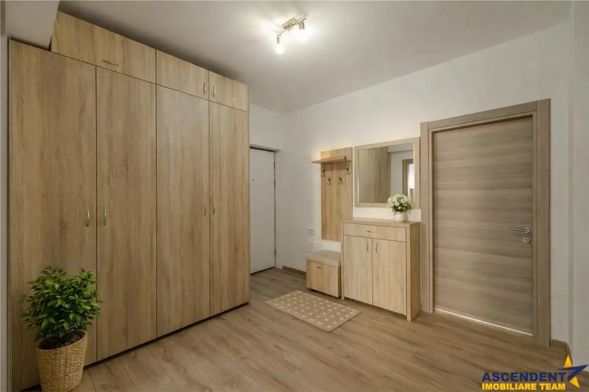 Apartament tip penthouse. mobilat, utilat, 2 terase, 100mp, Tractorul, Brasov. - foto 5