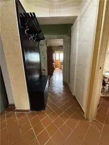 Vanzare apartament 3 camere | Bdul Decebal | Piata Alba Iulia | bl 1995 | etaj 8/9 | decomandat | 78 mp utili | - foto 12