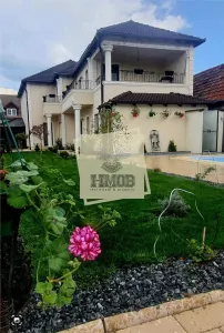Casa lux 280 mpu 5 camere 5 bai garaj piscina si teren 1200 mp - Sibiu